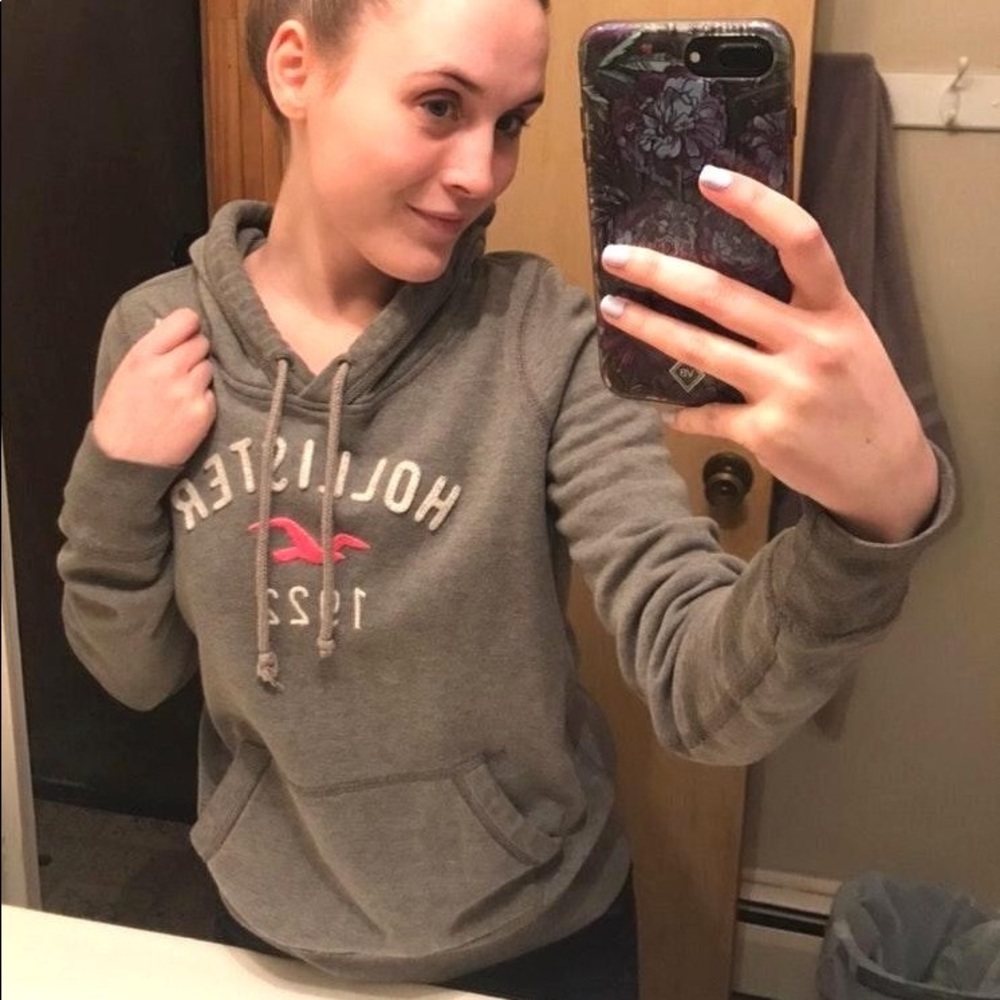 Gray Hollister Pullover hoodie